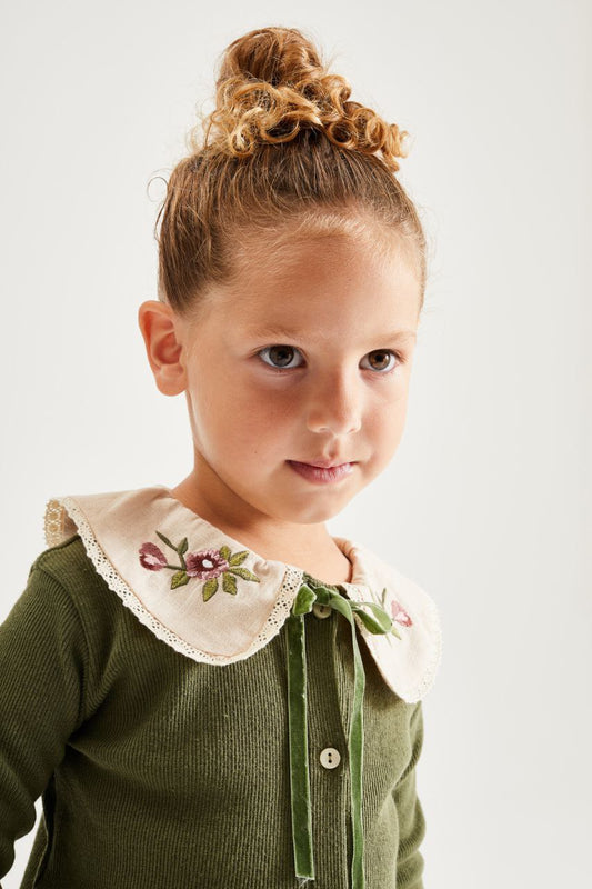 Soft yeşil yakalı takım