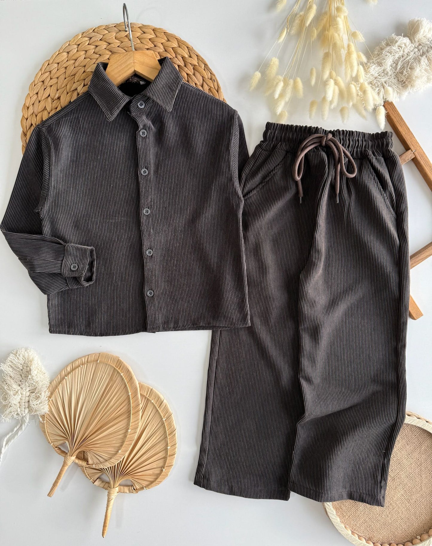 Antresit renk kadife erkek çocuk takım