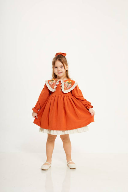 Yaka detay turuncu elbise