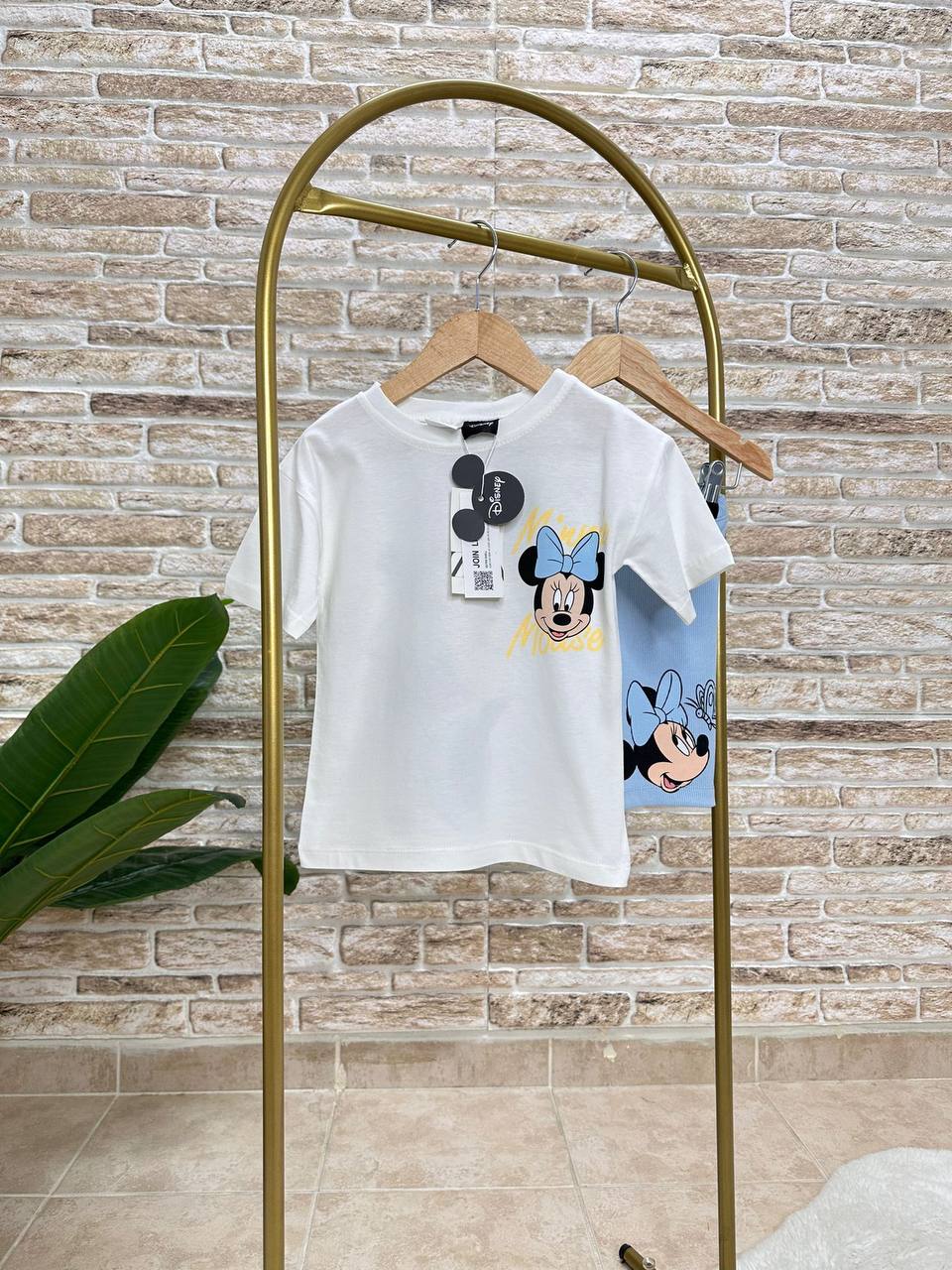 Kısa taytlı mavi mickey