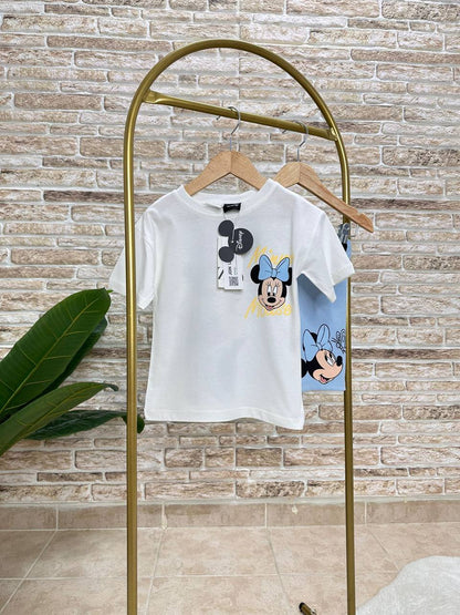 Kısa taytlı mavi mickey