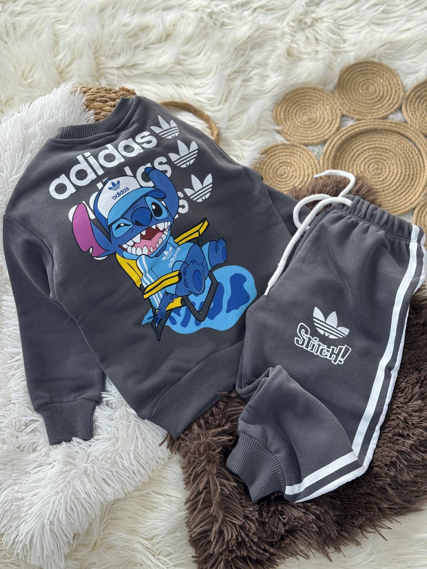 Stitch karakterli antrasit takım