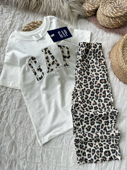 Gap leopar tişört takım