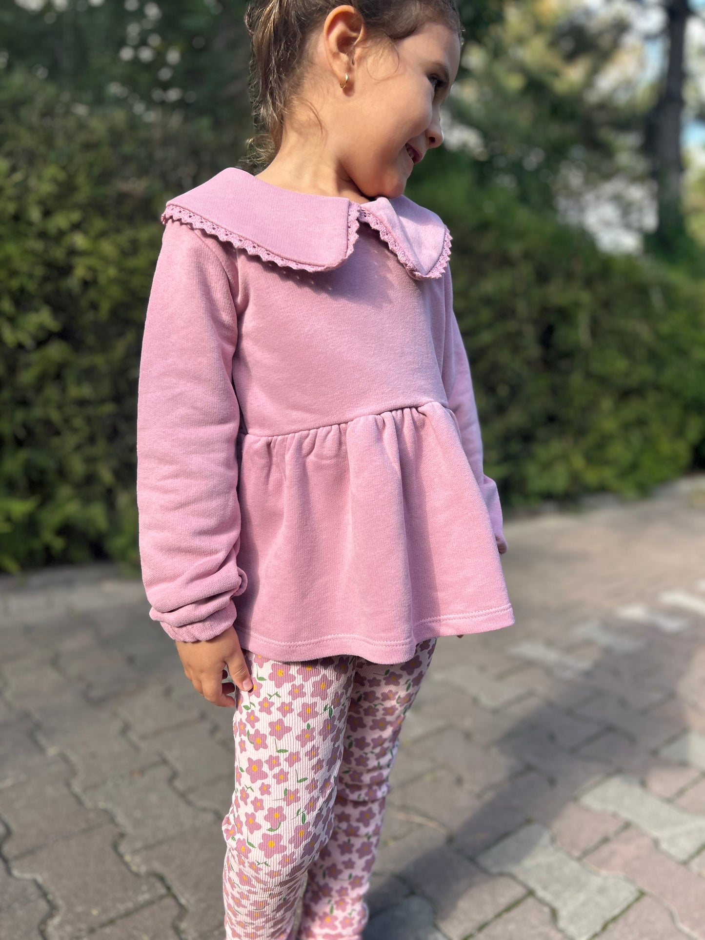 Yaka detaylı pileli kız çocuk takım