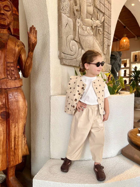 Krem laciel yelekli takım