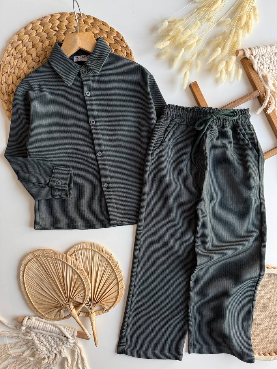 Kadife yeşil erkek çocuk takım