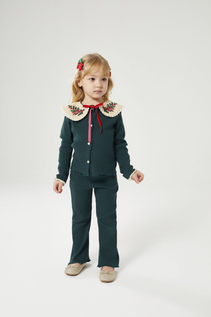 Yaka detaylı yeşil kız çocuk takım